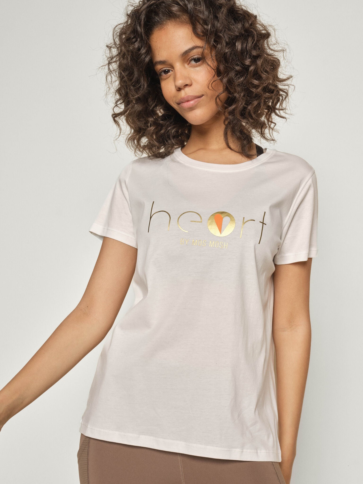 Modelshot / Ecru / Detail